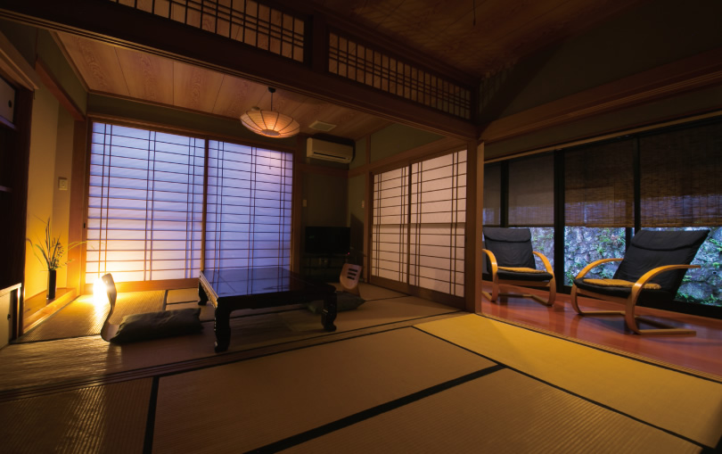 A new western style ryokan has opened in Yufuin.